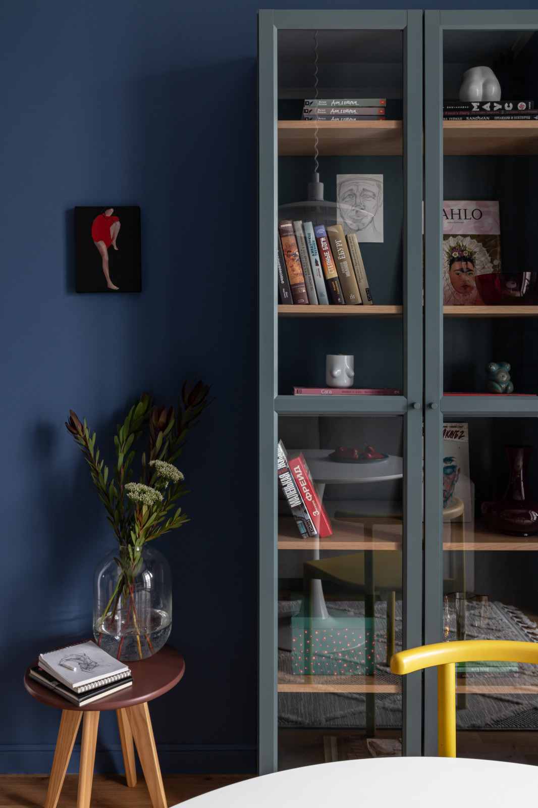 Эклектичный интерьер квартиры, вдохновленный Музеем Фриды Кало