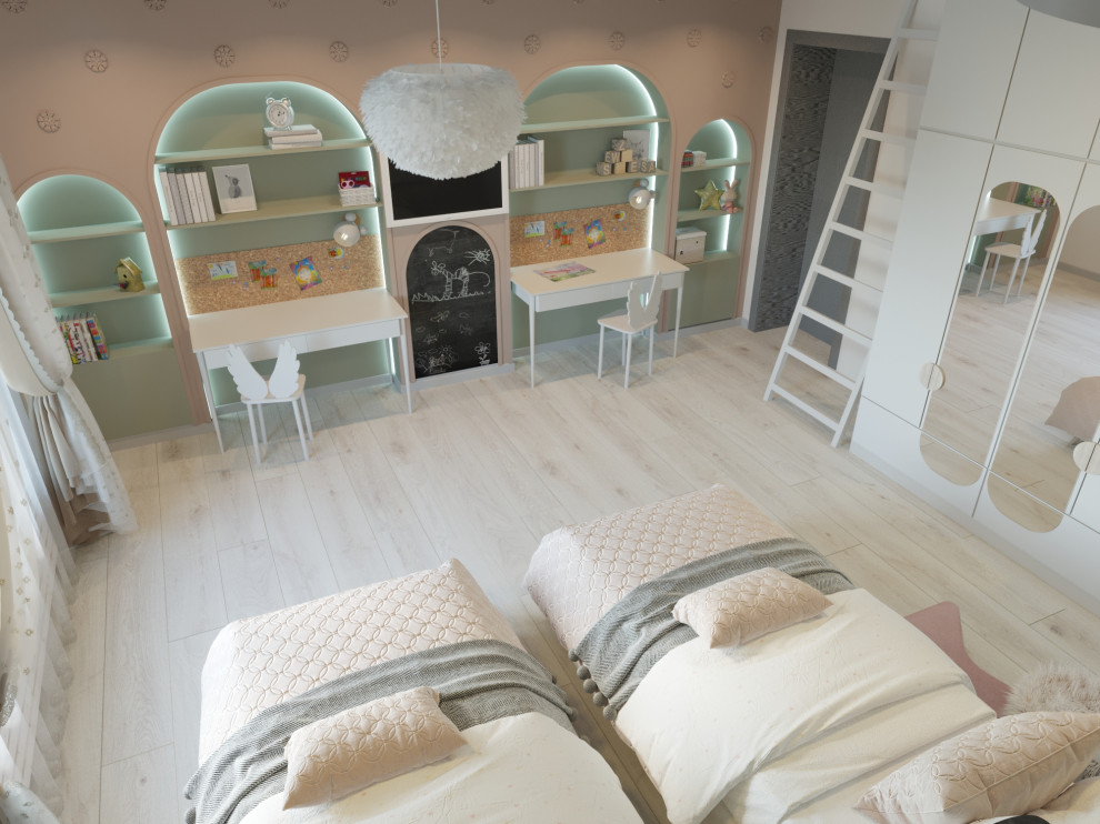 Интерьер дома, с мрамором и яркими акцентами