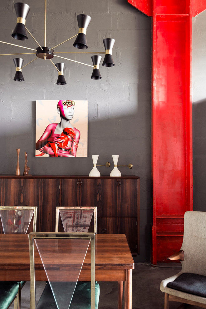 Портрет: Шоу-рум винтажной мебели и аксессуаров Repeat Story