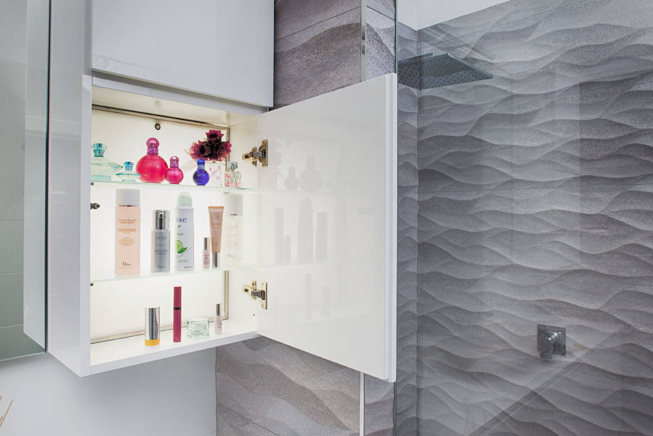 10 решений для «умного» хранения в ванной комнате