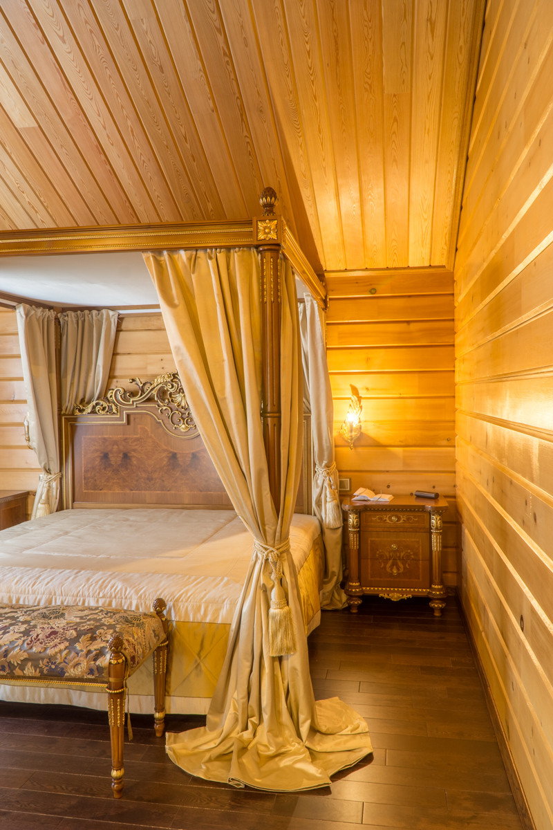 Дом из кедра