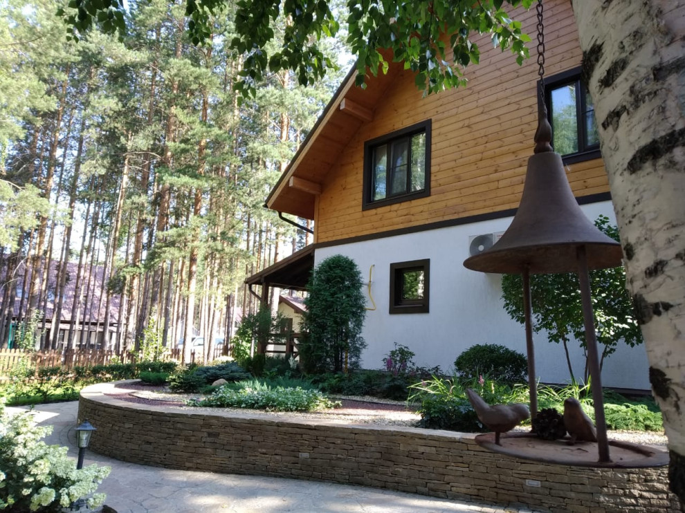 У леса на опушке