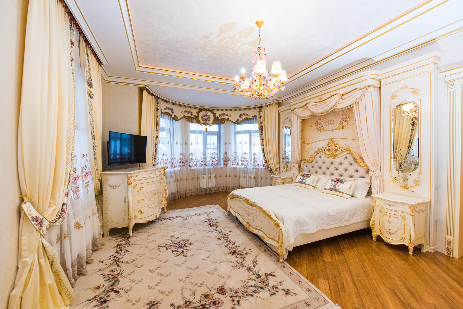 Спальня в классическом стиле