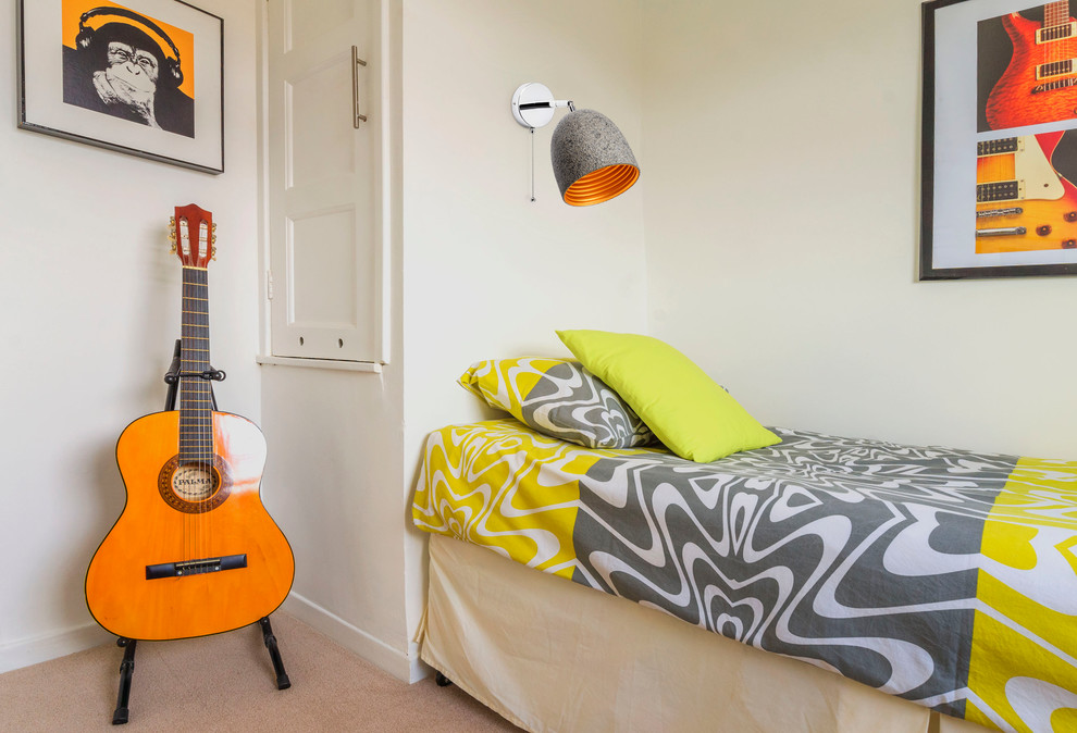 Молодежная спальня с яркими акцентами