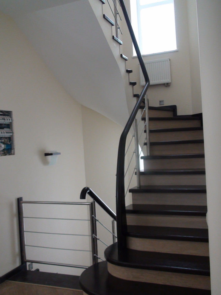 Отделка бетонной лестницы