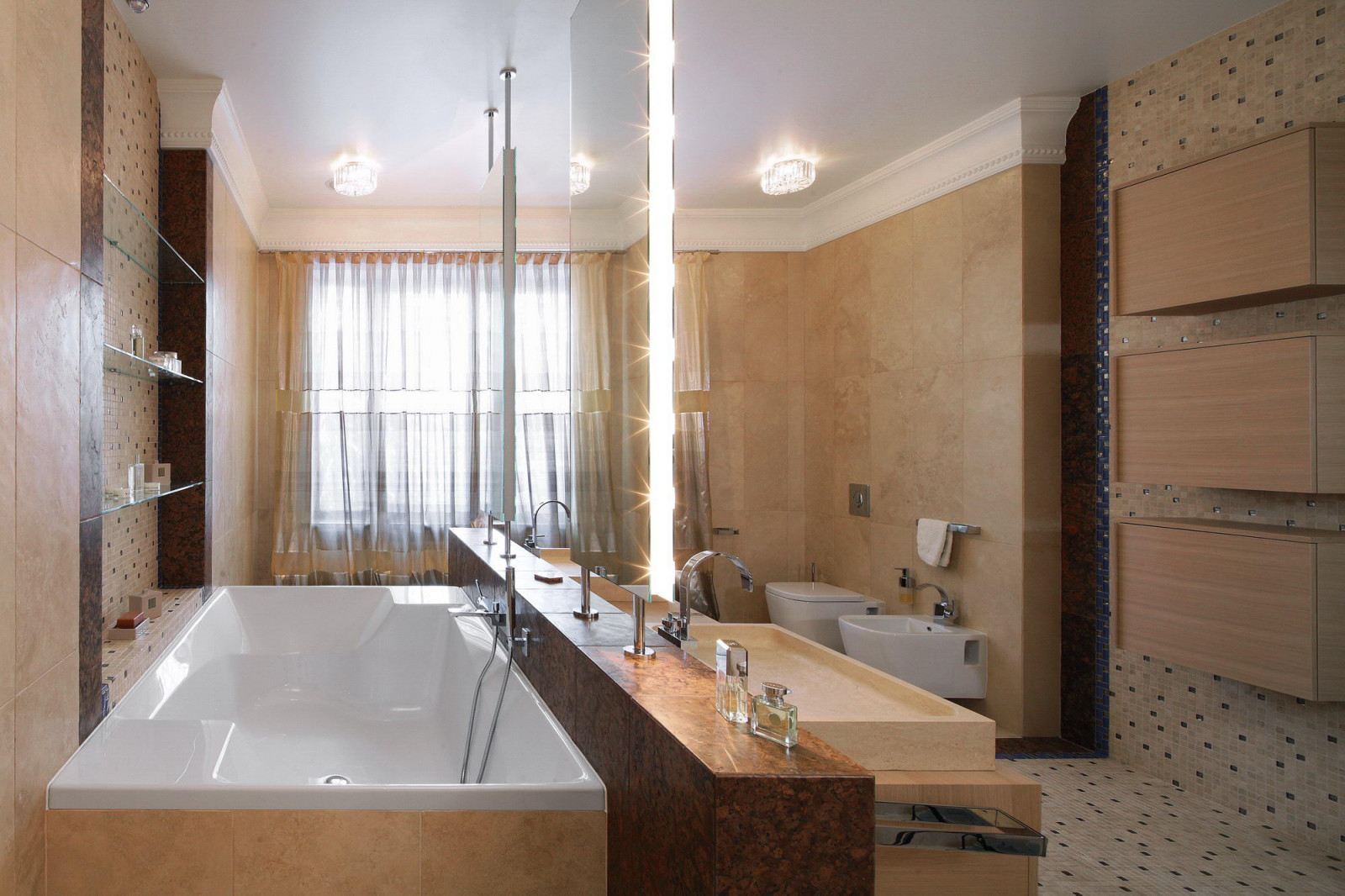 Дом в стиле неоклассика в коттеджном поселке Горки-6