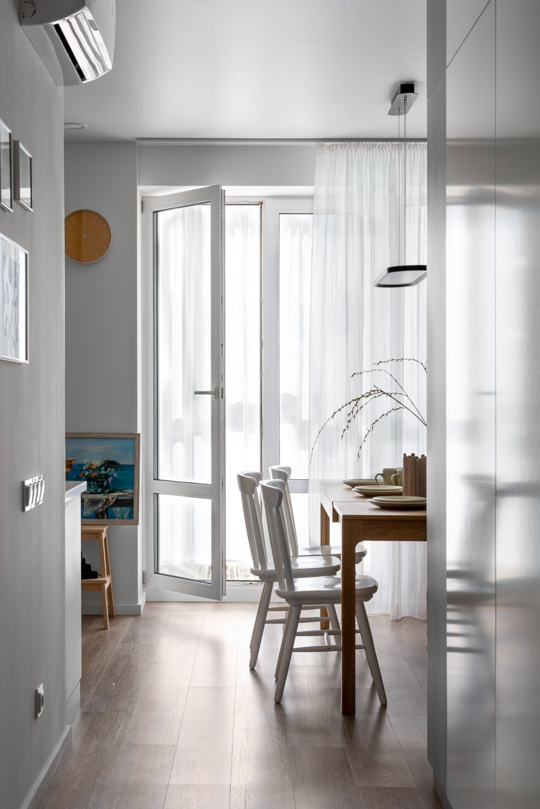 Реализованный проект двухкомнатной квартиры в г. Артем для молодой семьи.