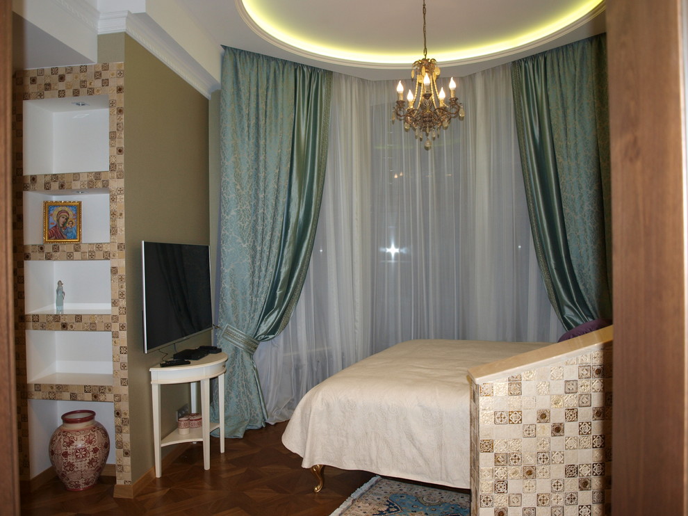 Дом на склоне холма