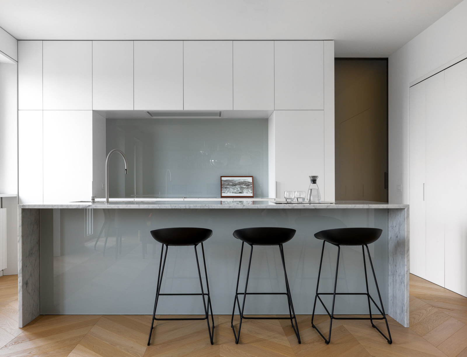 Minimalist italian apartment