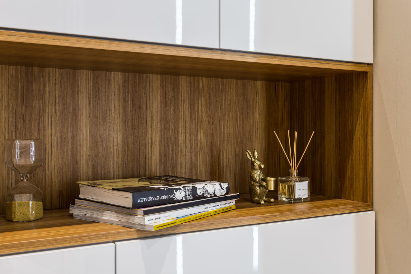 Просторная двухкомнатная квартира на Крестовском острове