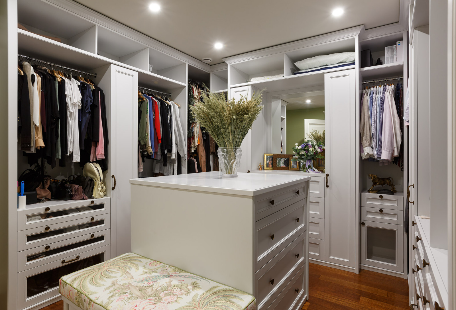 Новая Классика для молодой семьи на Набережной Фонтанки 280 м2