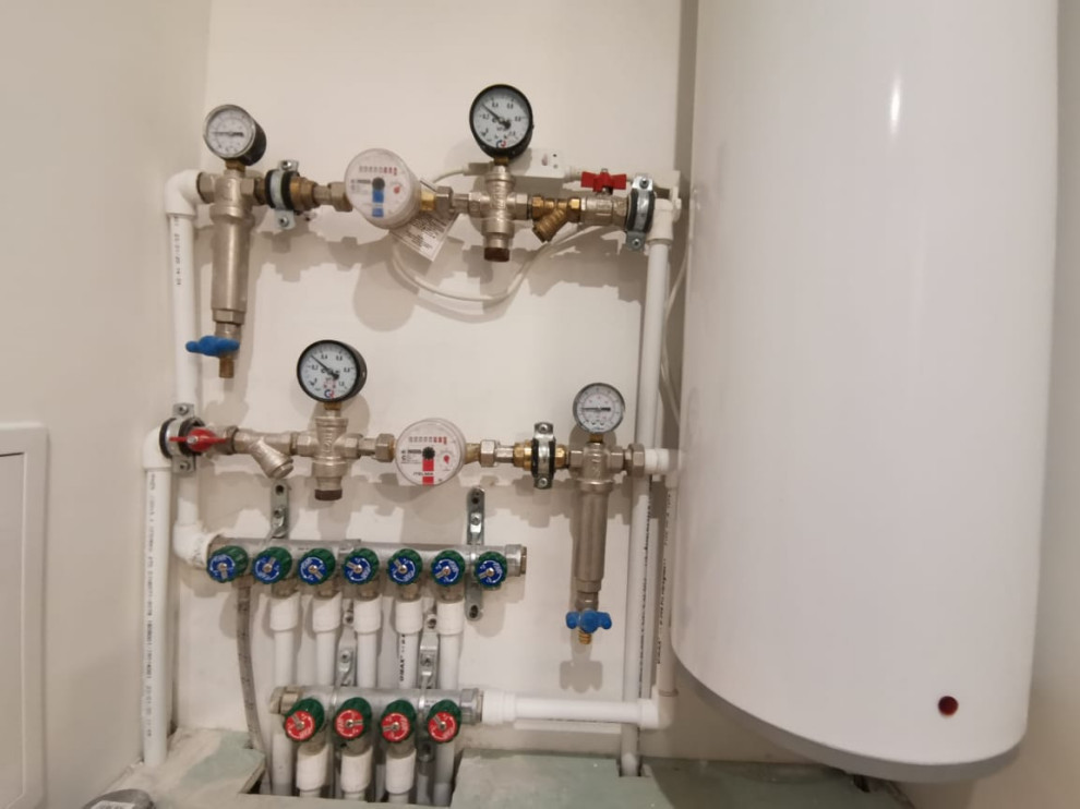 Квартира в светлых тонах с реечным декором