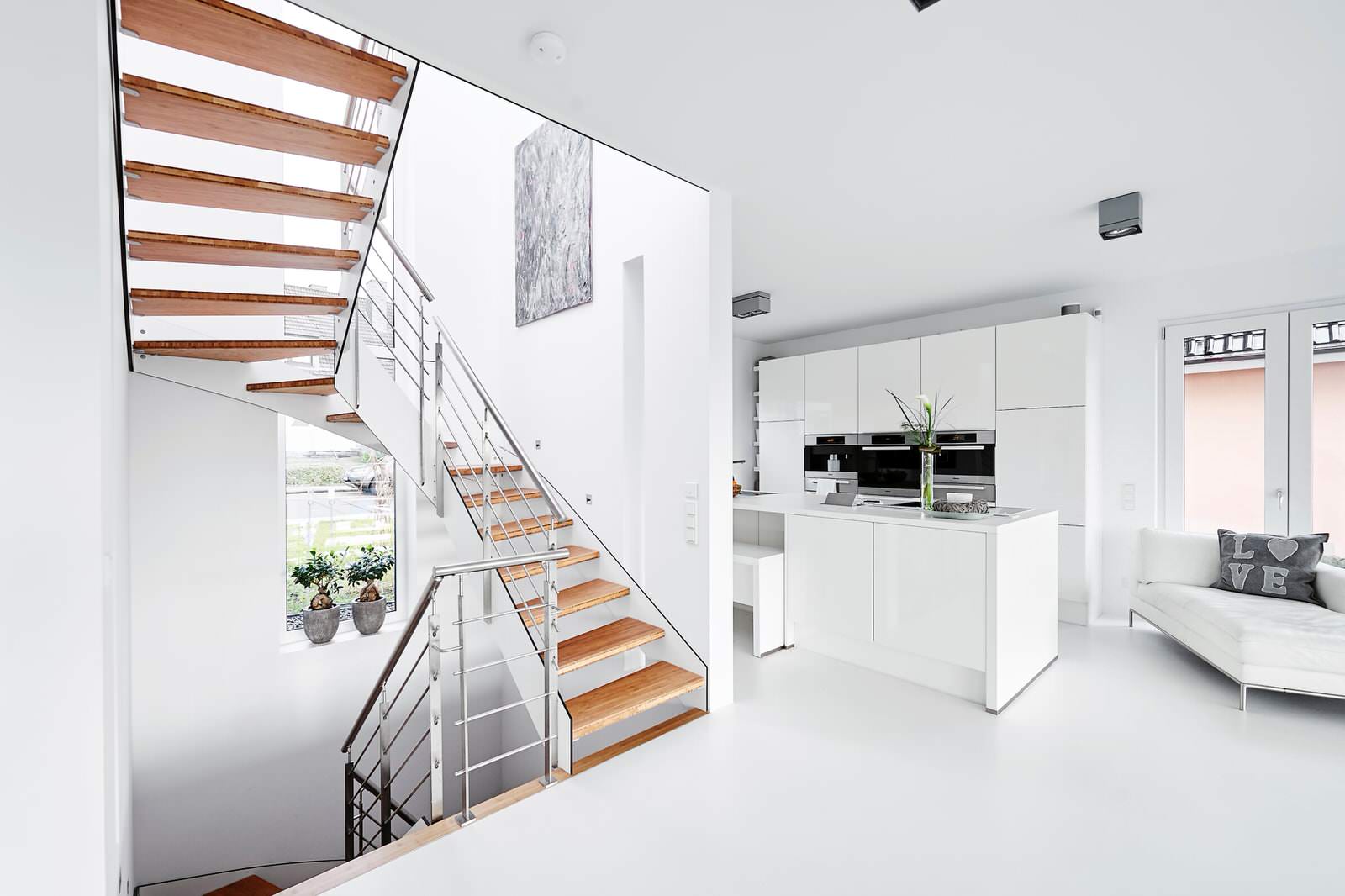 Лестница из бамбука с ограждением из нержавеющей стали