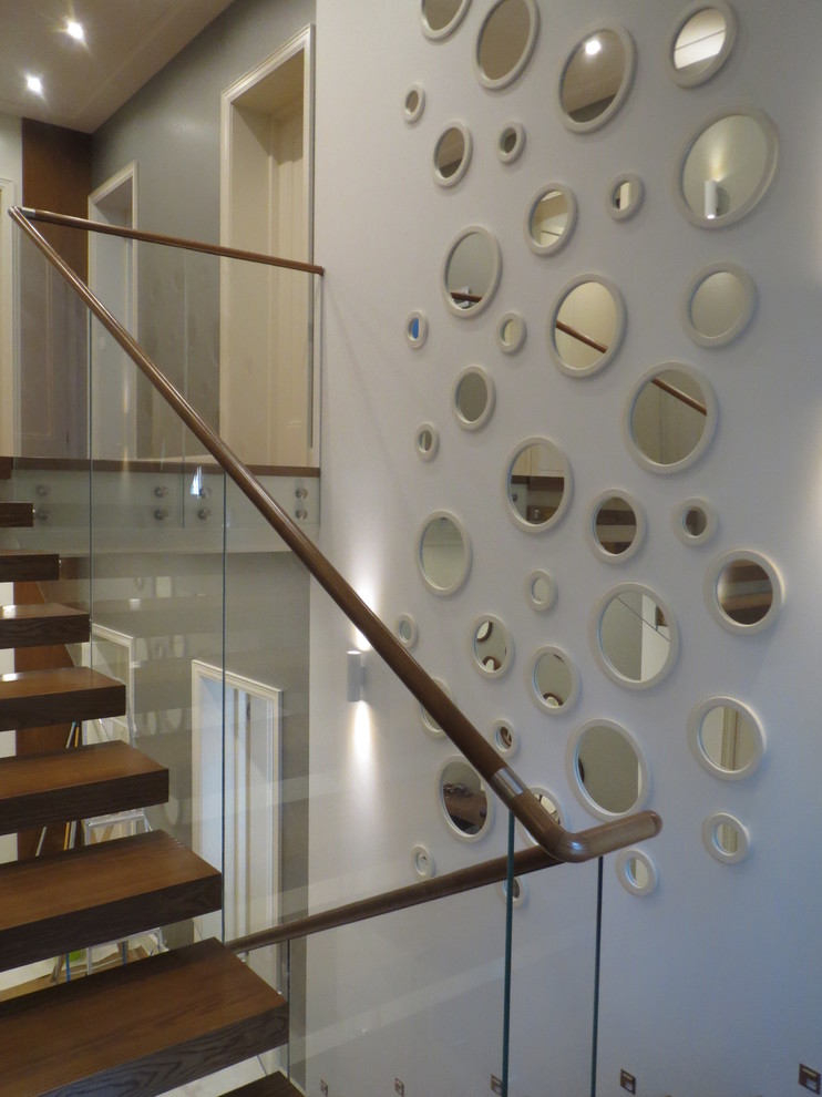 Обложка альбома: лестницы