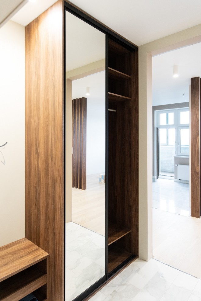 Шкаф-купе raumplus R720 в прихожую