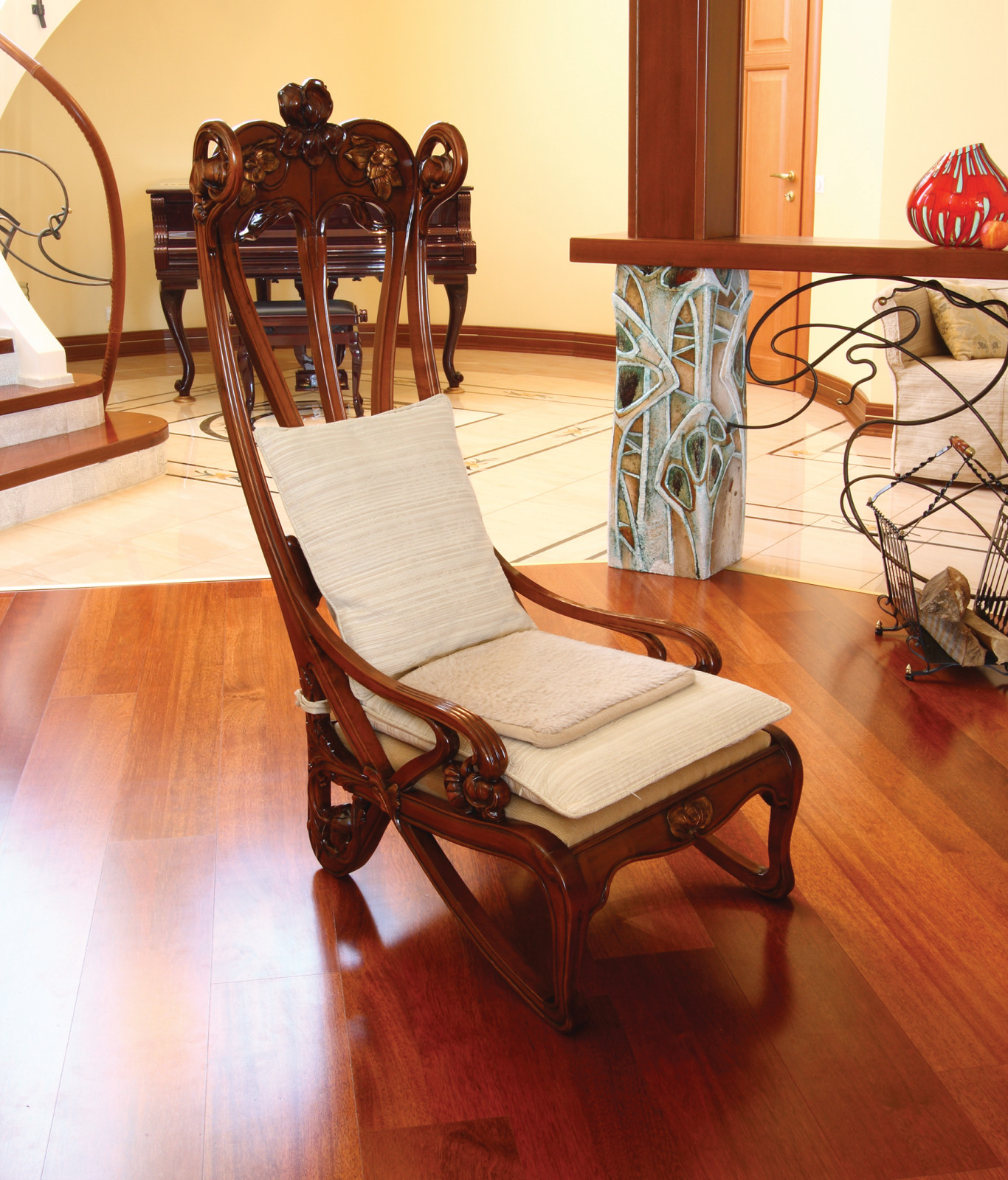 Отделка камина «Первый снег»