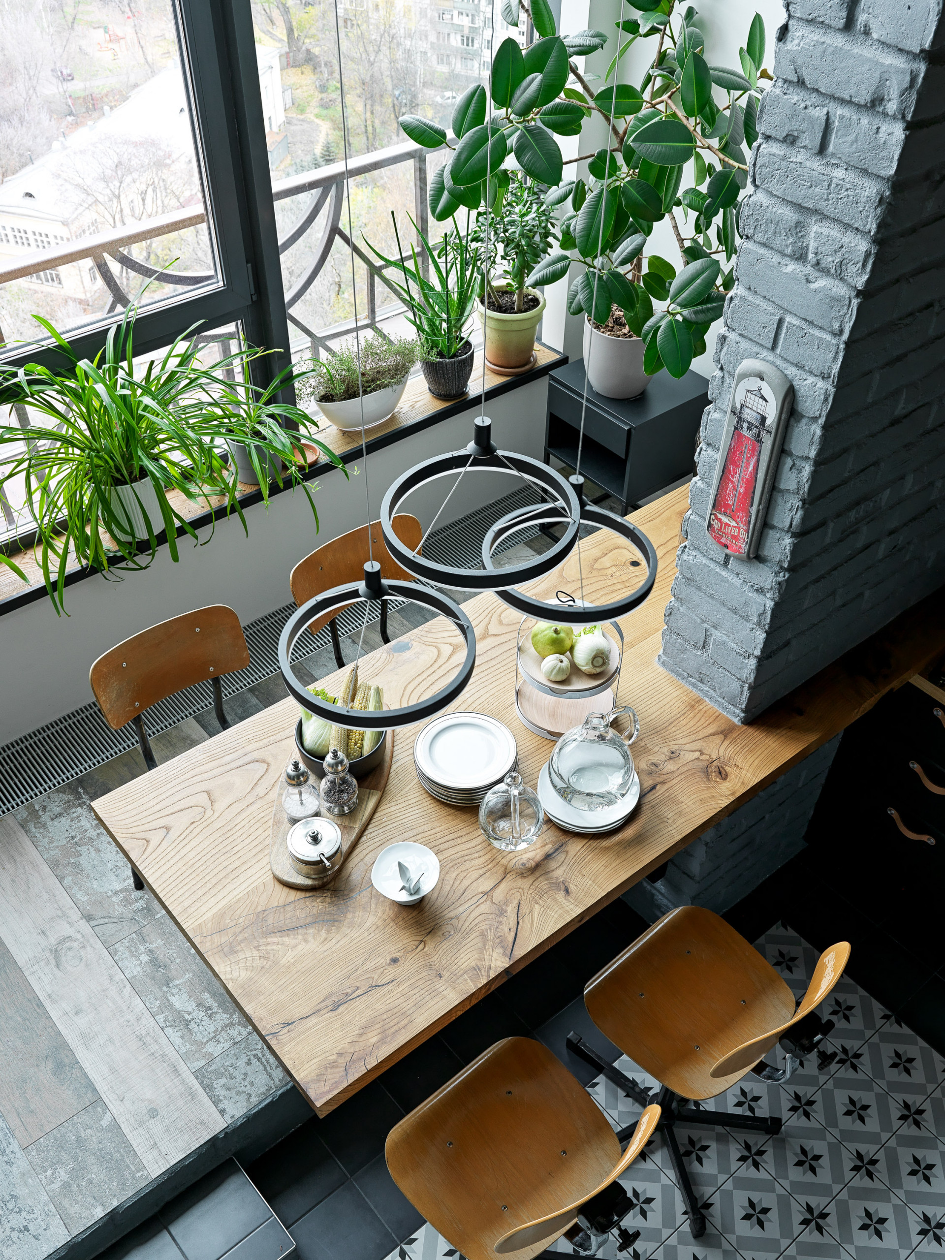 Houzz тур: Квартира с готическими окнами