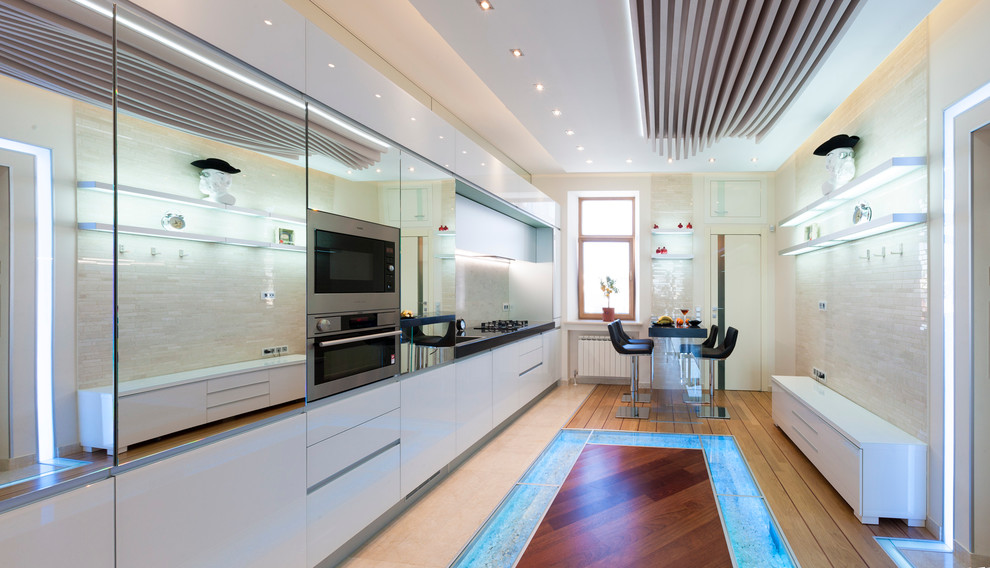 Vogue - Футуристический минимализм.