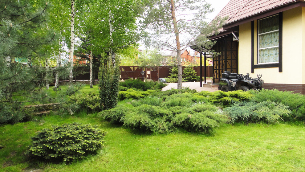 Ландшафт участка у озера