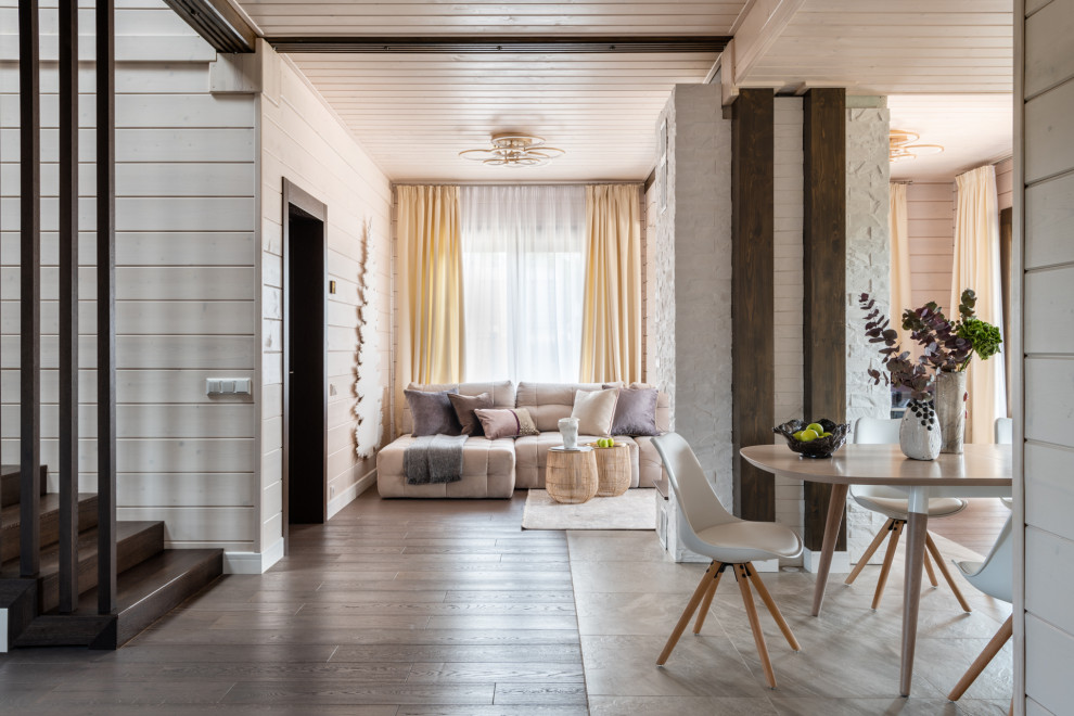 Вид на гостиную и кухню из холла