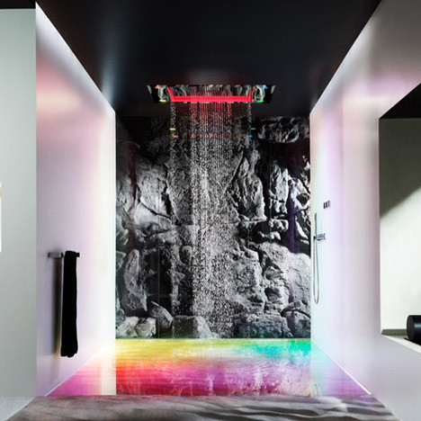 Хороший вопрос: Как добавить цвета ванной комнате, не меняя отделку