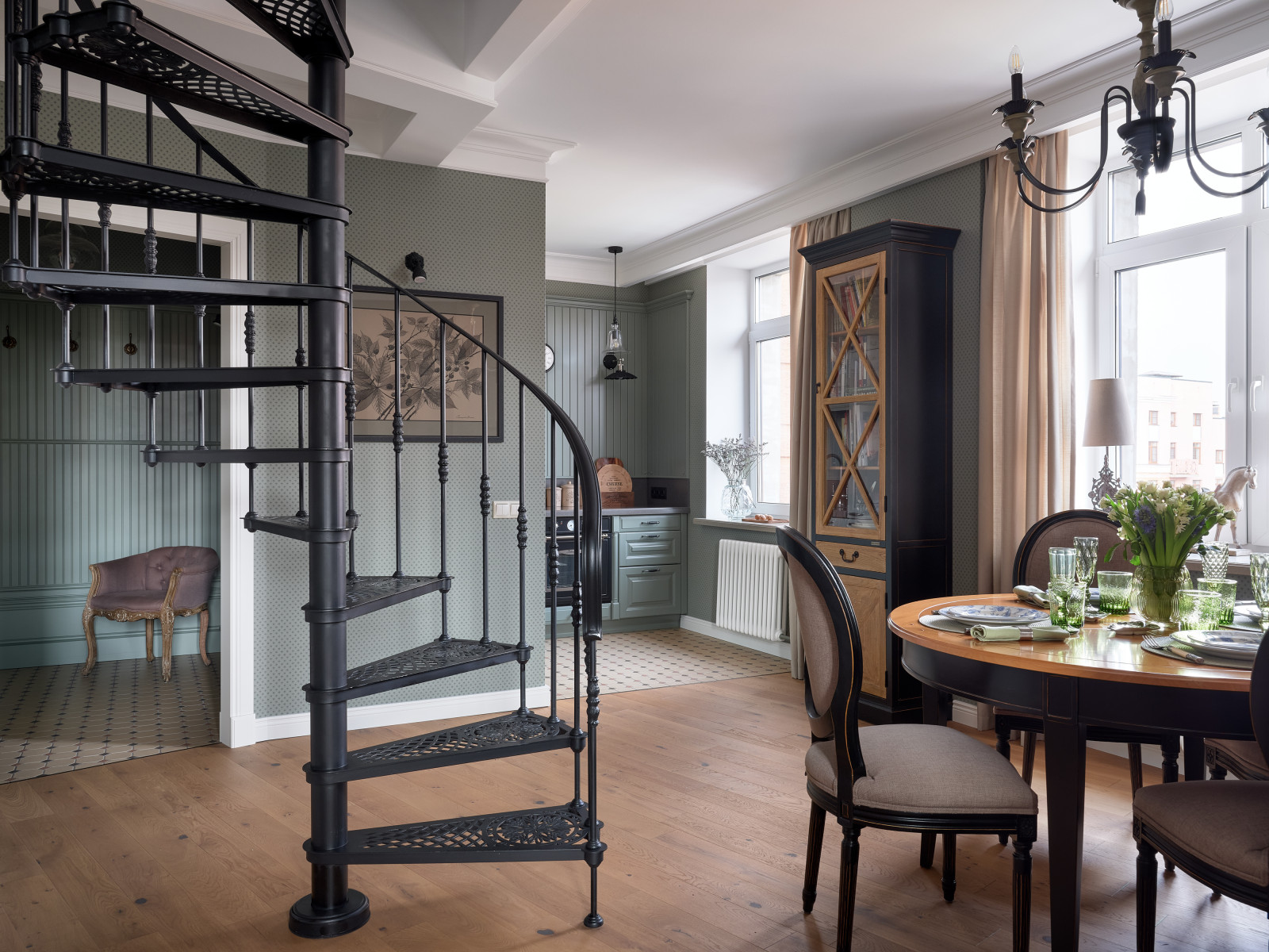 Серый элегантный