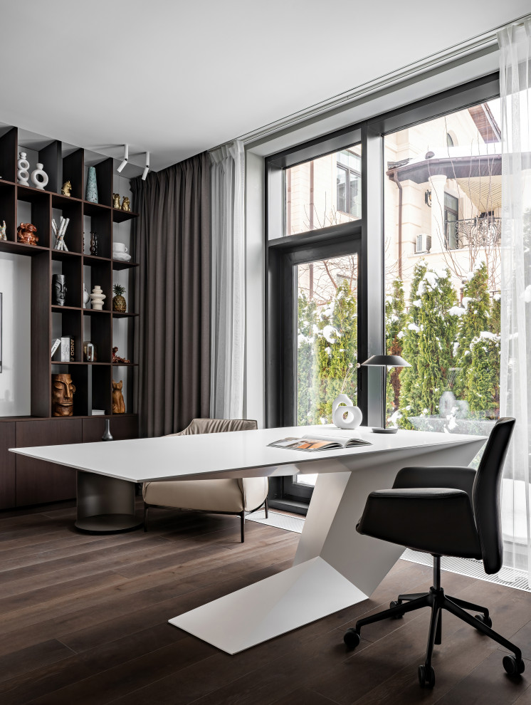 Двухэтажный загородный дом в современном стиле с глиняными акцентами