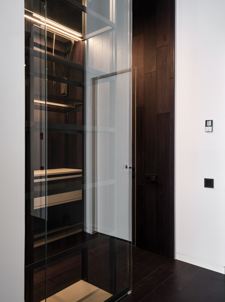 Стеклянная гардеробная система