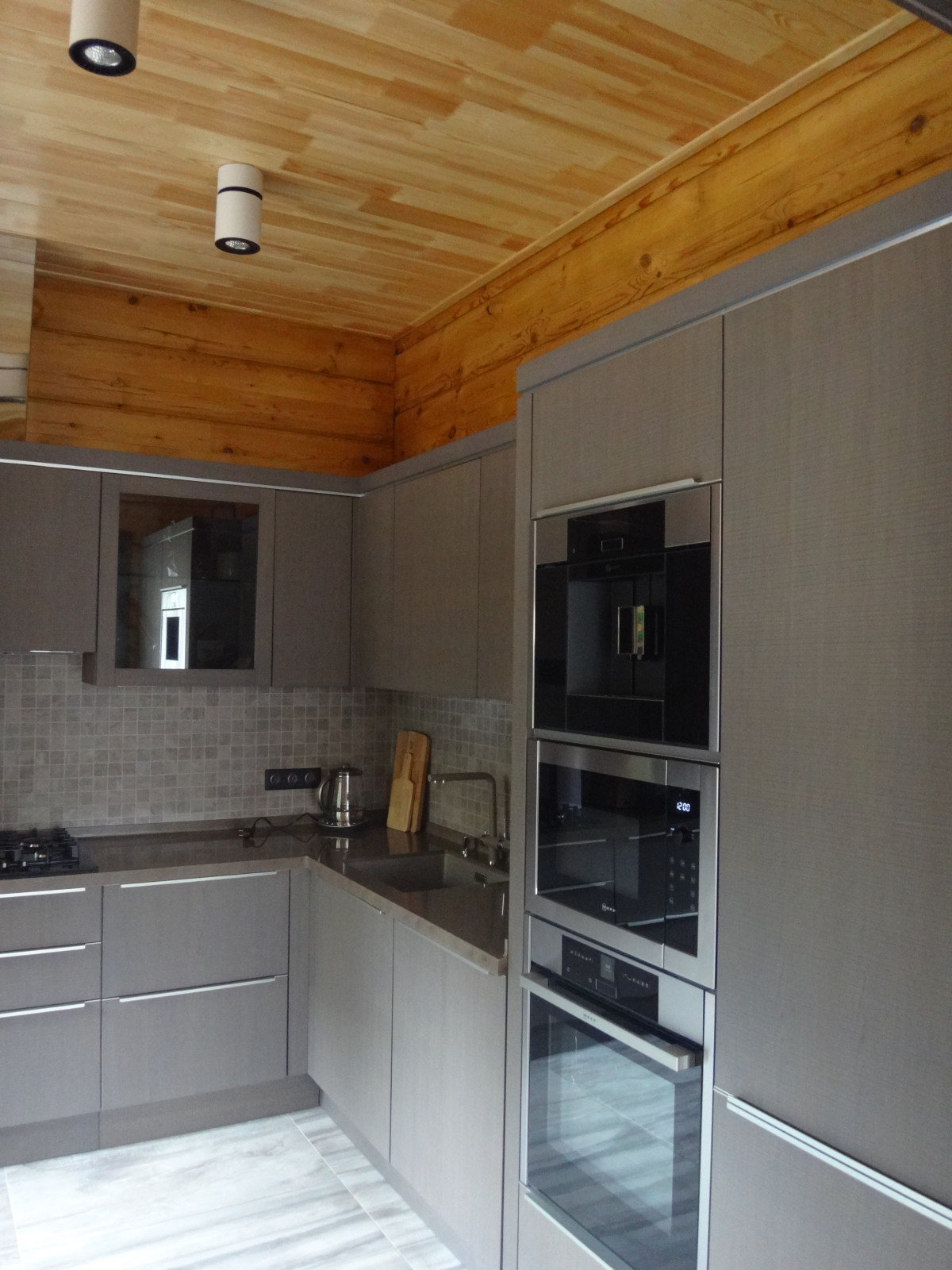 Частный дом из клееного бруса 500 кв.м.  д.Мостовское.