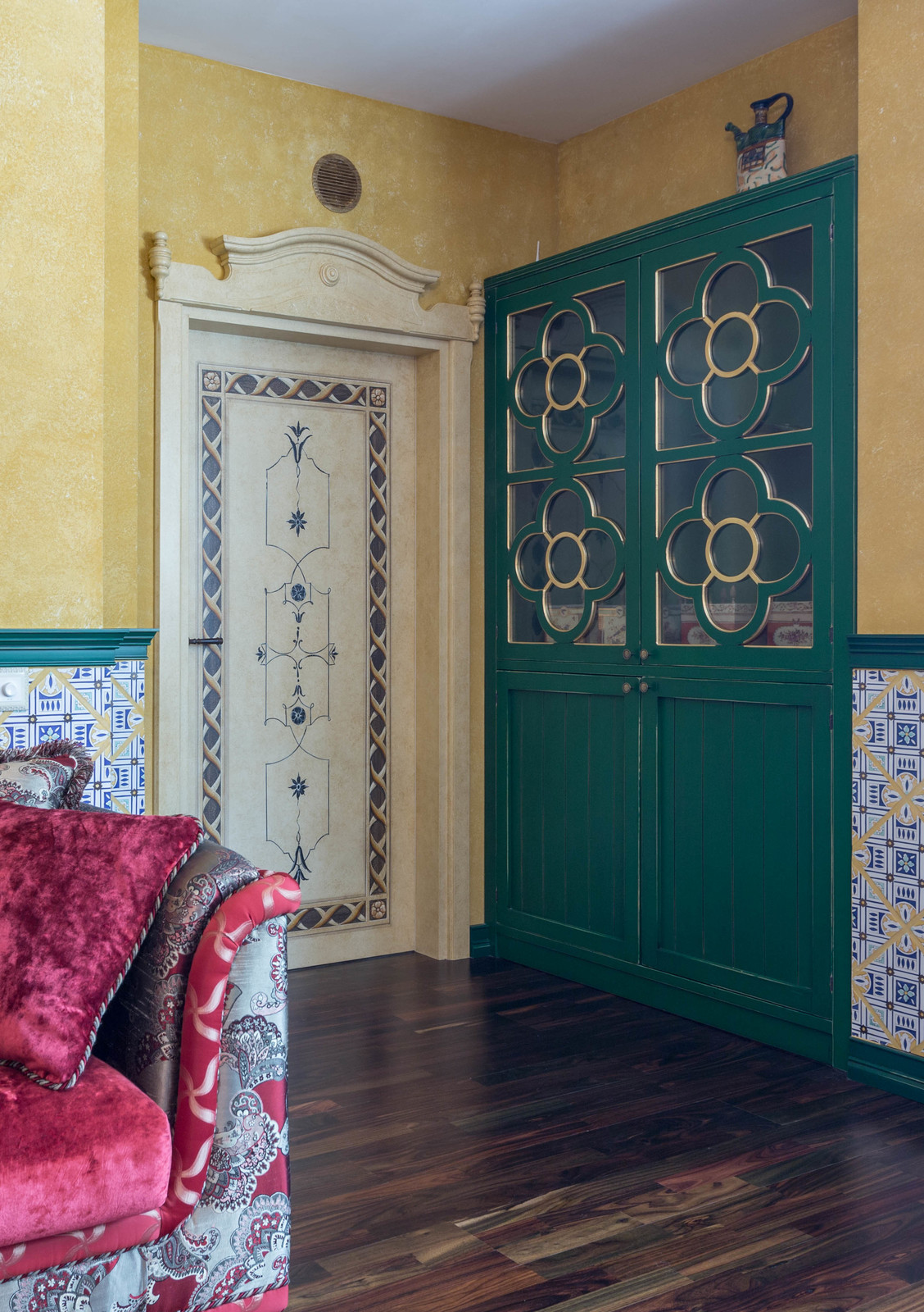 Домашний кинотеатр в восточном стиле