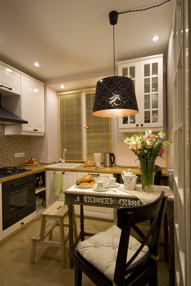 Кухня. Печка. Пирожки