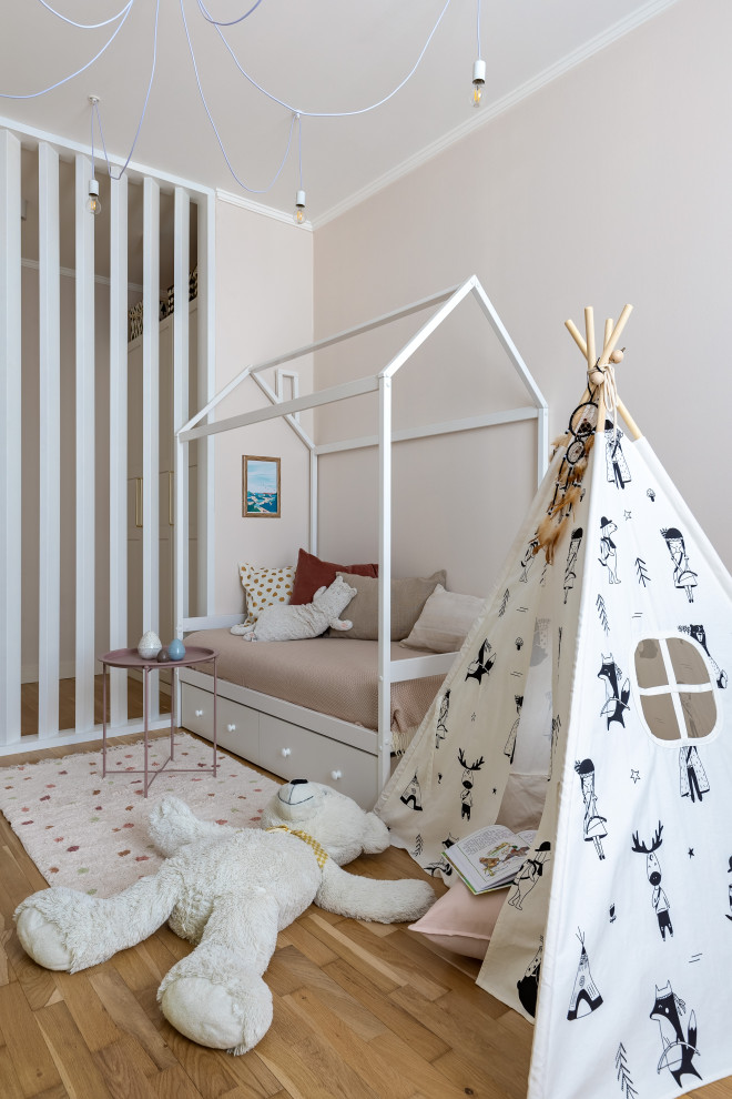 Квартира с желтым диваном