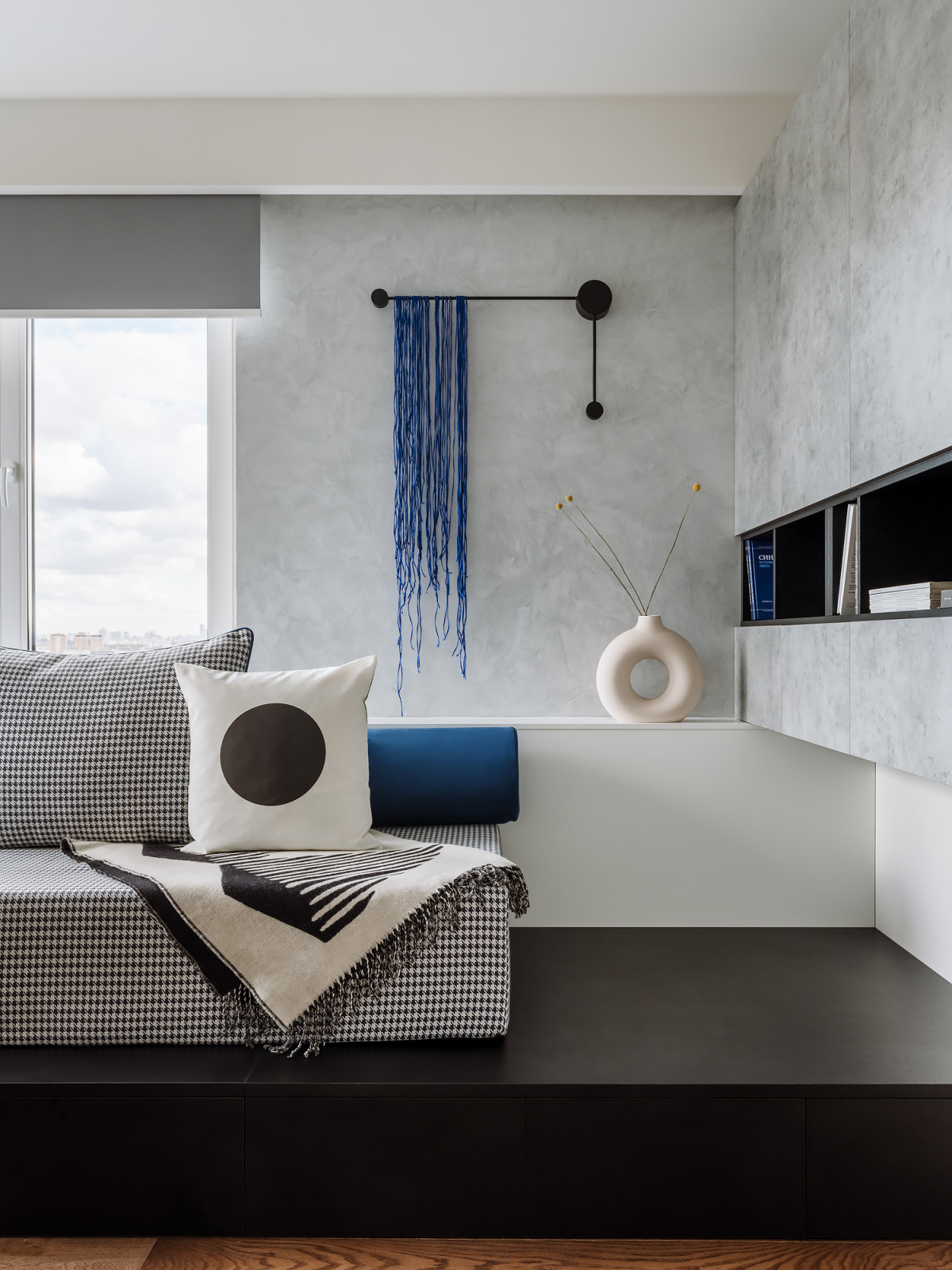 Houzz тур: 58 кв.м — квартира с синим диваном