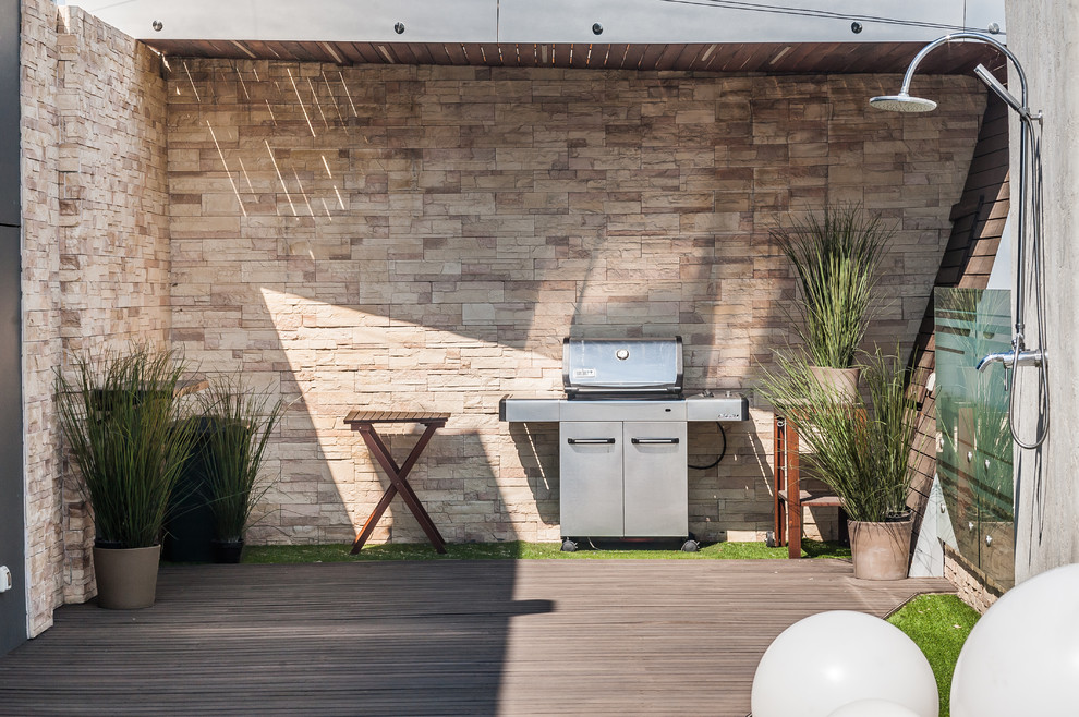 Светлый hi-tech