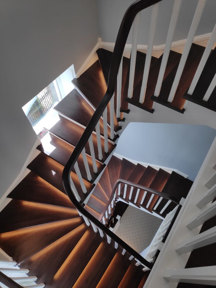 Классическая облицовка монолитной лестницы (2018)