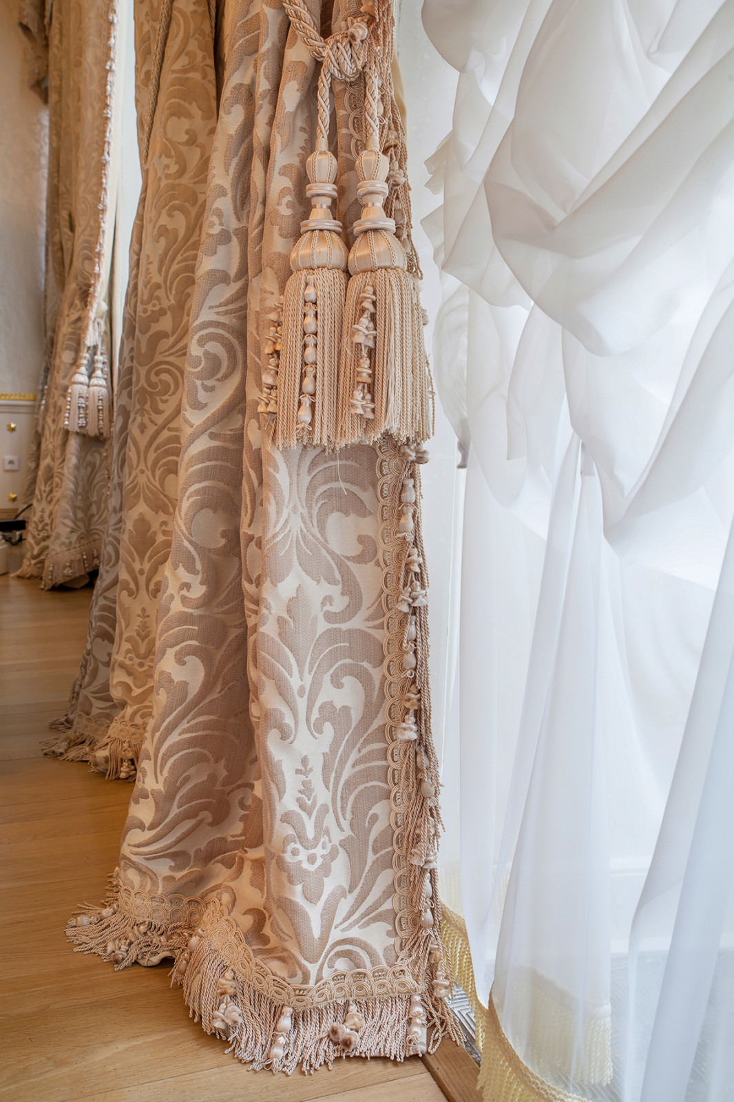 Оформление оконных убранств в Шереметьевском дворце