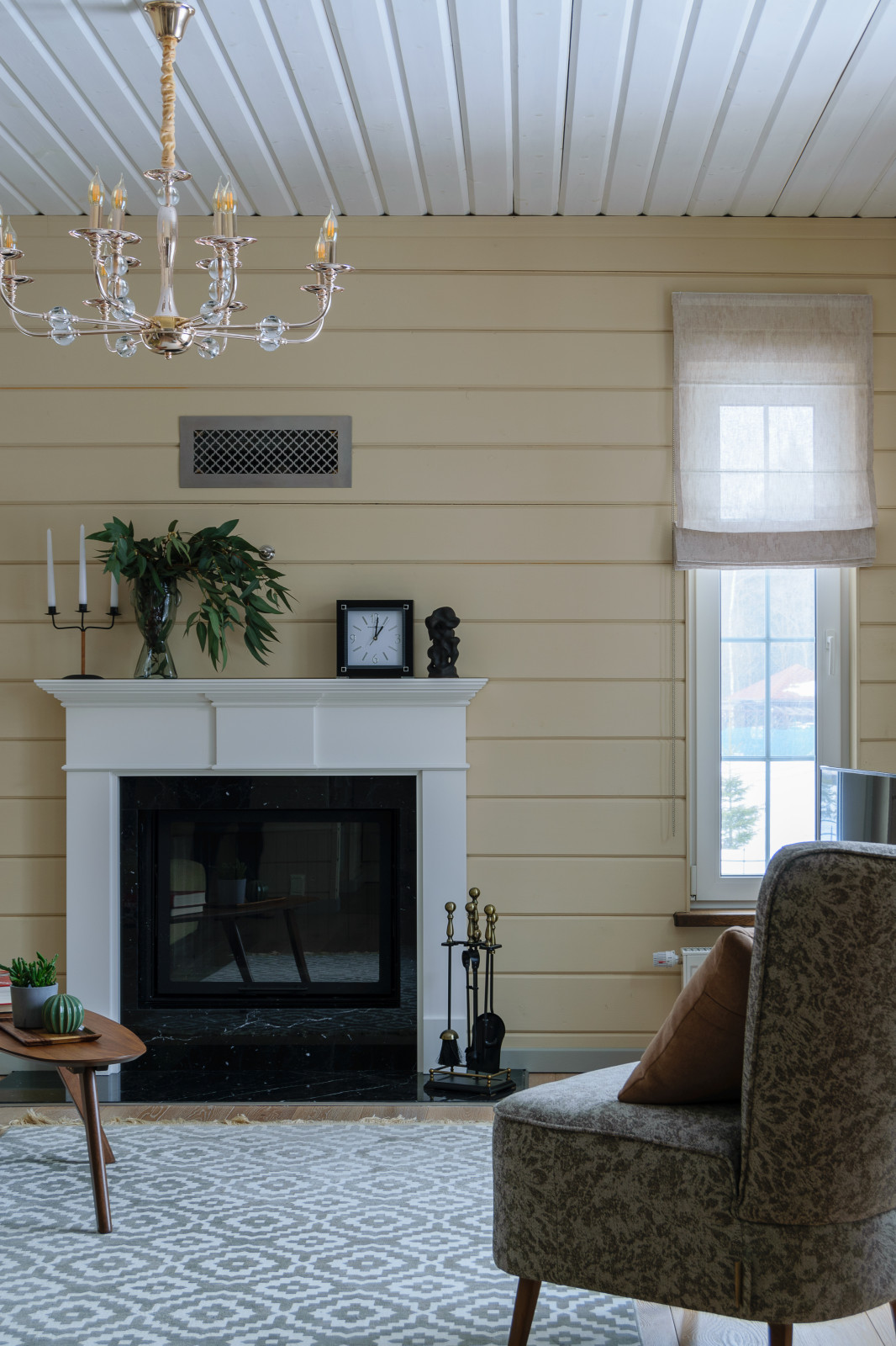 Уютный дом в скандинавском стиле с нотками английской классики