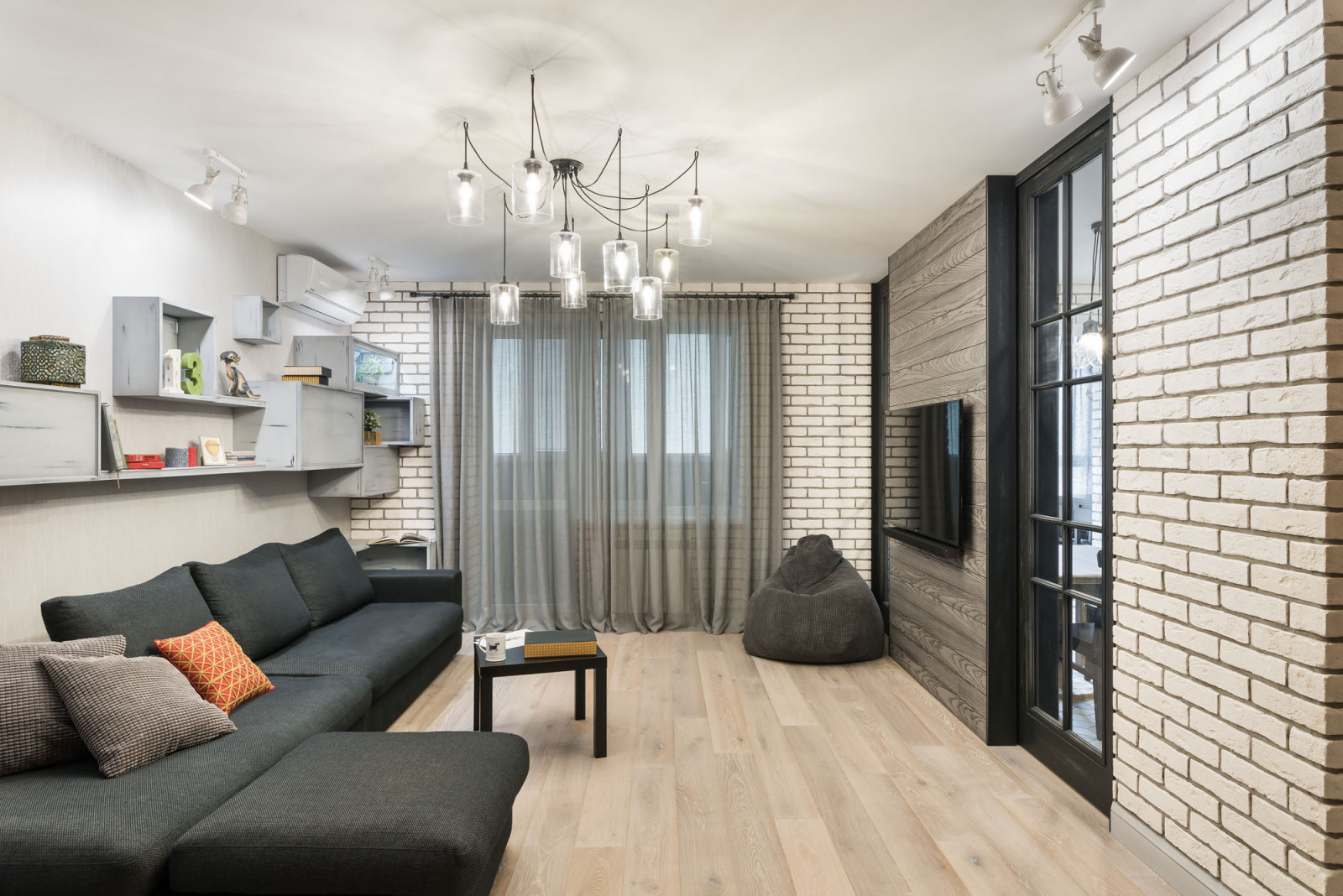 Обложка проекта: Творческое пространство