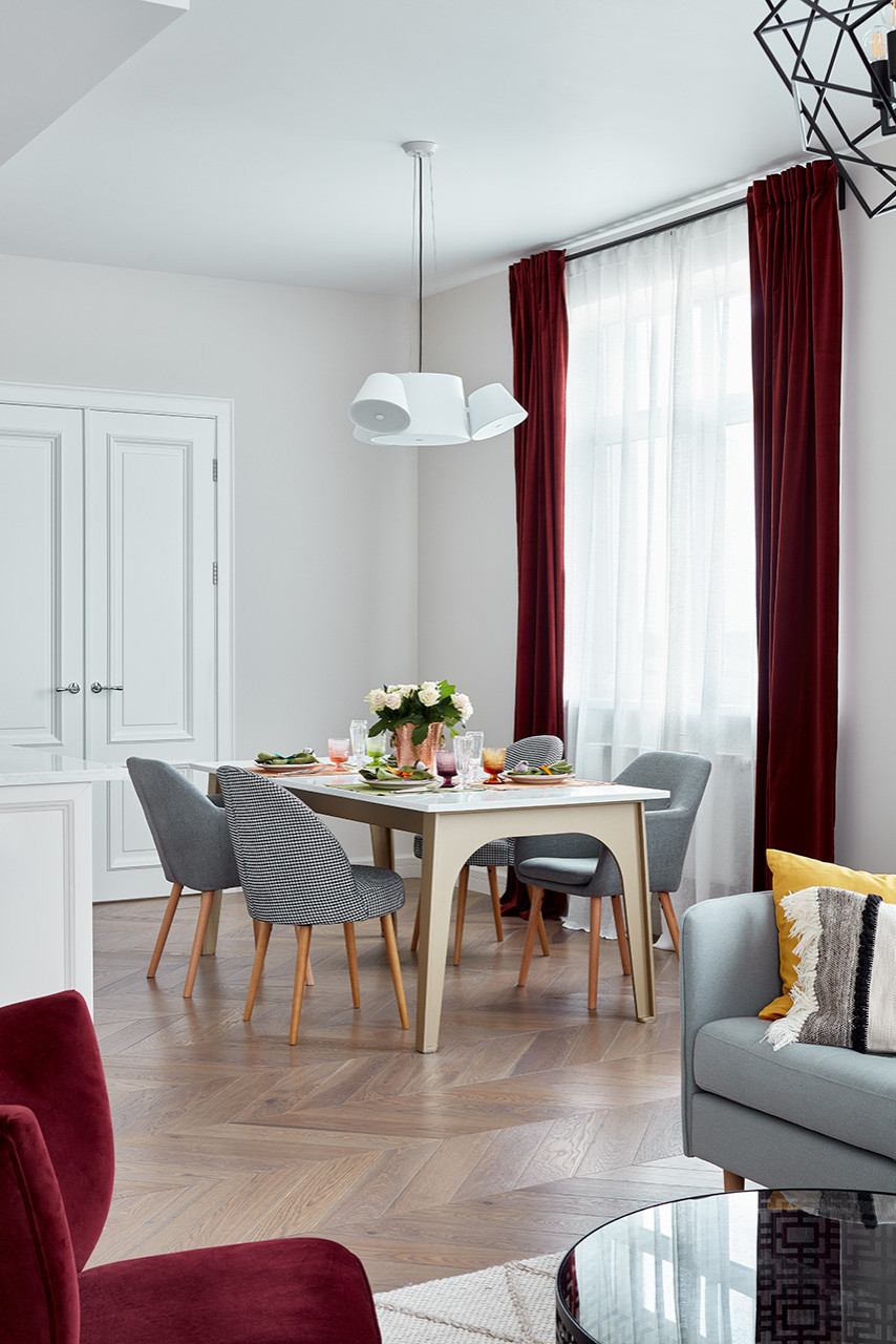 В гостях: Квартира с камином и открытым балконом