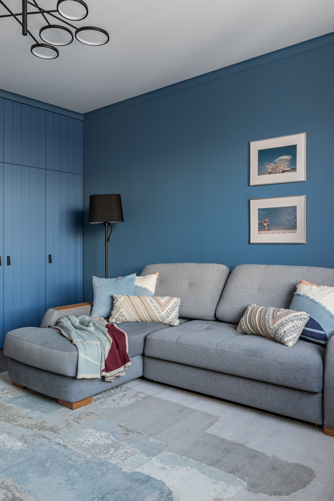 Трехкомнатная квартира с кухней—гостиной