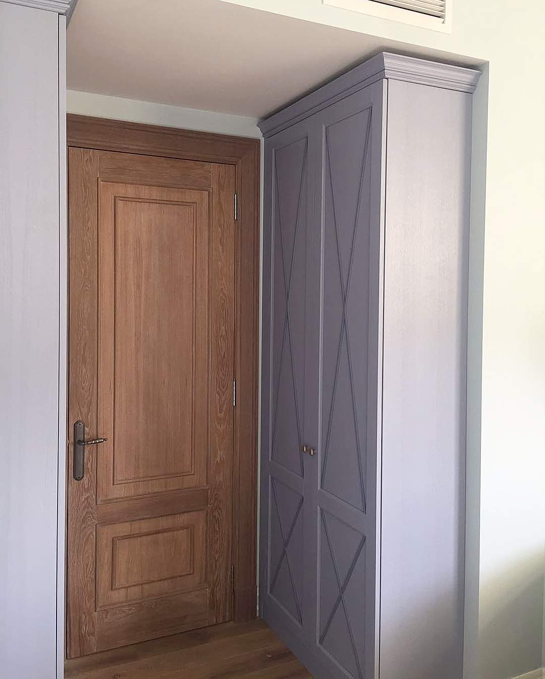 Массив из ясени и Шкаф из дуба