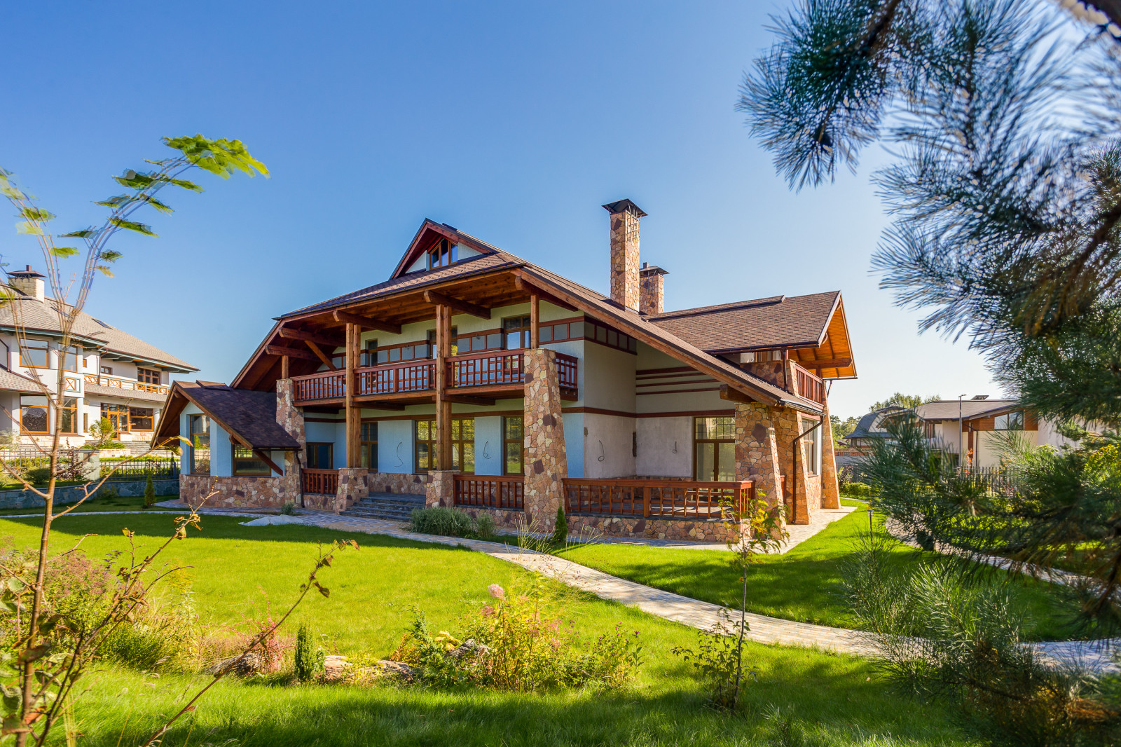 House # 4 Дом # 4