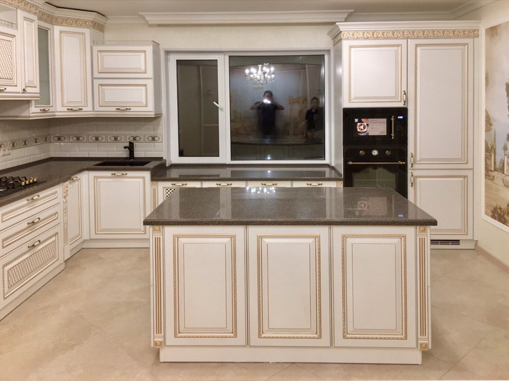 Кухня классика с островом