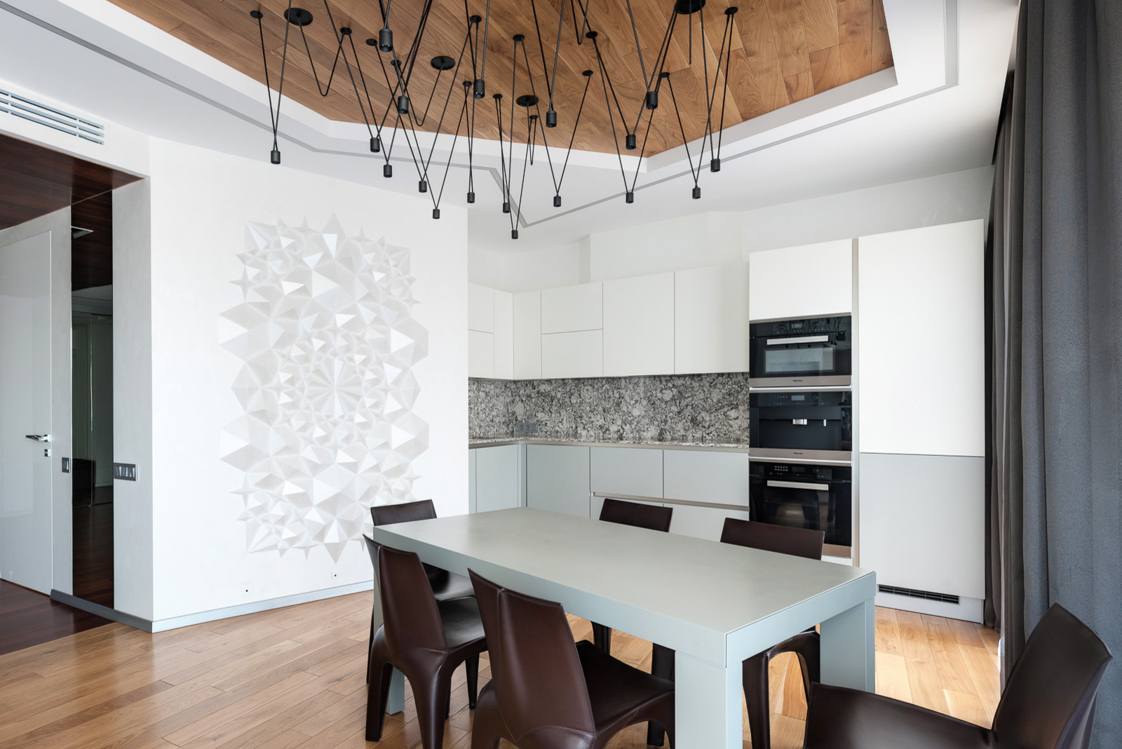 Трехкомнатная квартира в Сочи