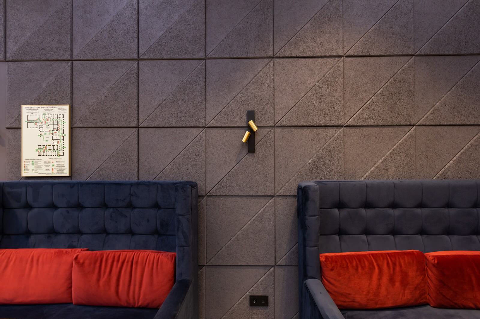 Декоративные акустические панели Soundec в отделке зала