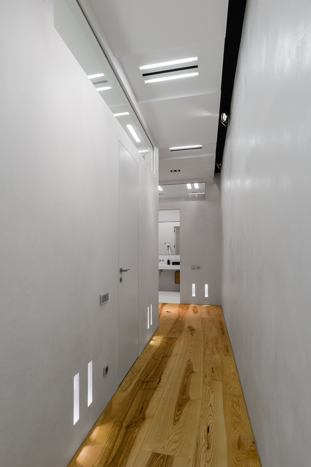 Houzz тур: Минимализм в центре Санкт-Петербурга