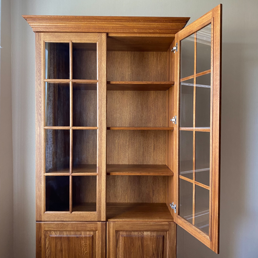 Книжный шкаф из дуба