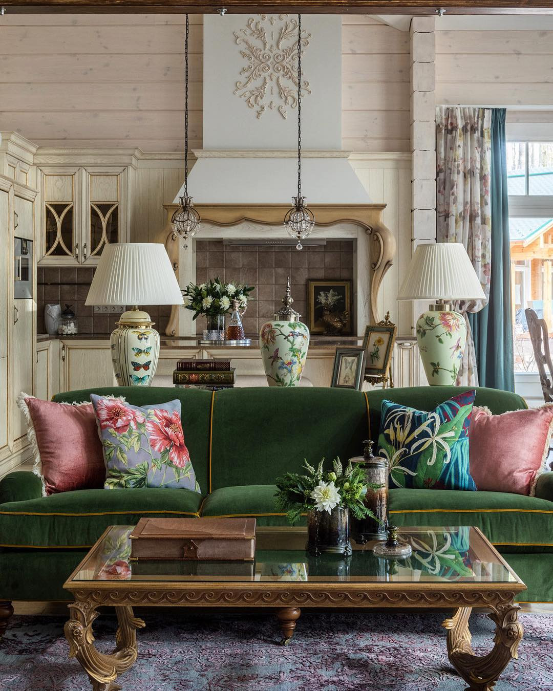 Обложка проекта: Лепной декор в деревянном доме