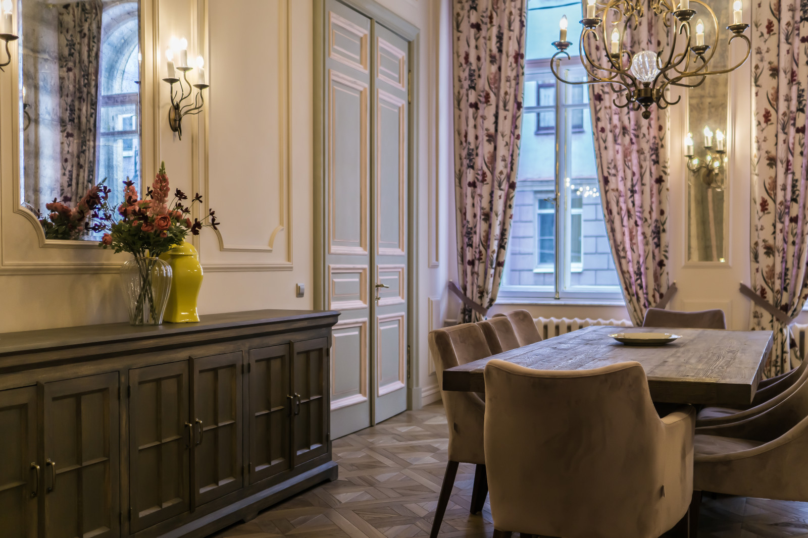 CHATEAU DE LA PETROGRADKA