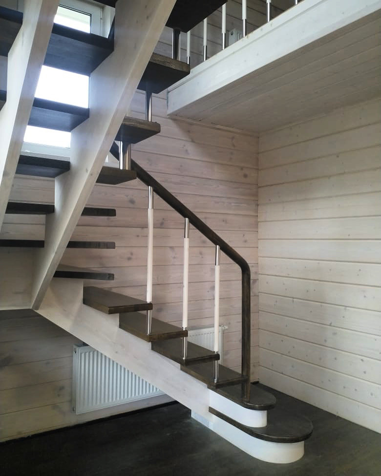 Деревянная лестница "Брусничные поля"